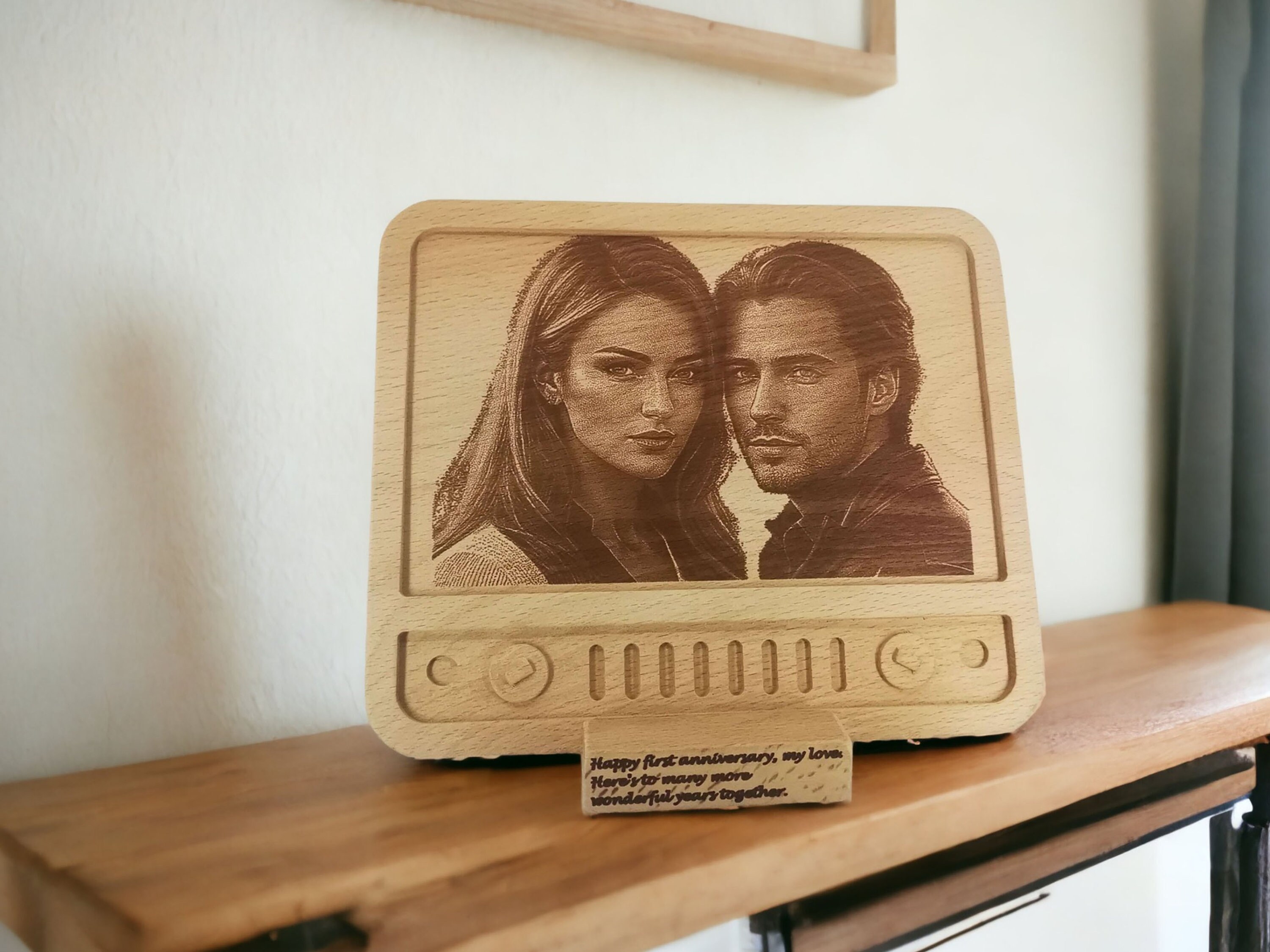 Retro Tv Tasarımlı Ahşap Fotoğraf Plaketi