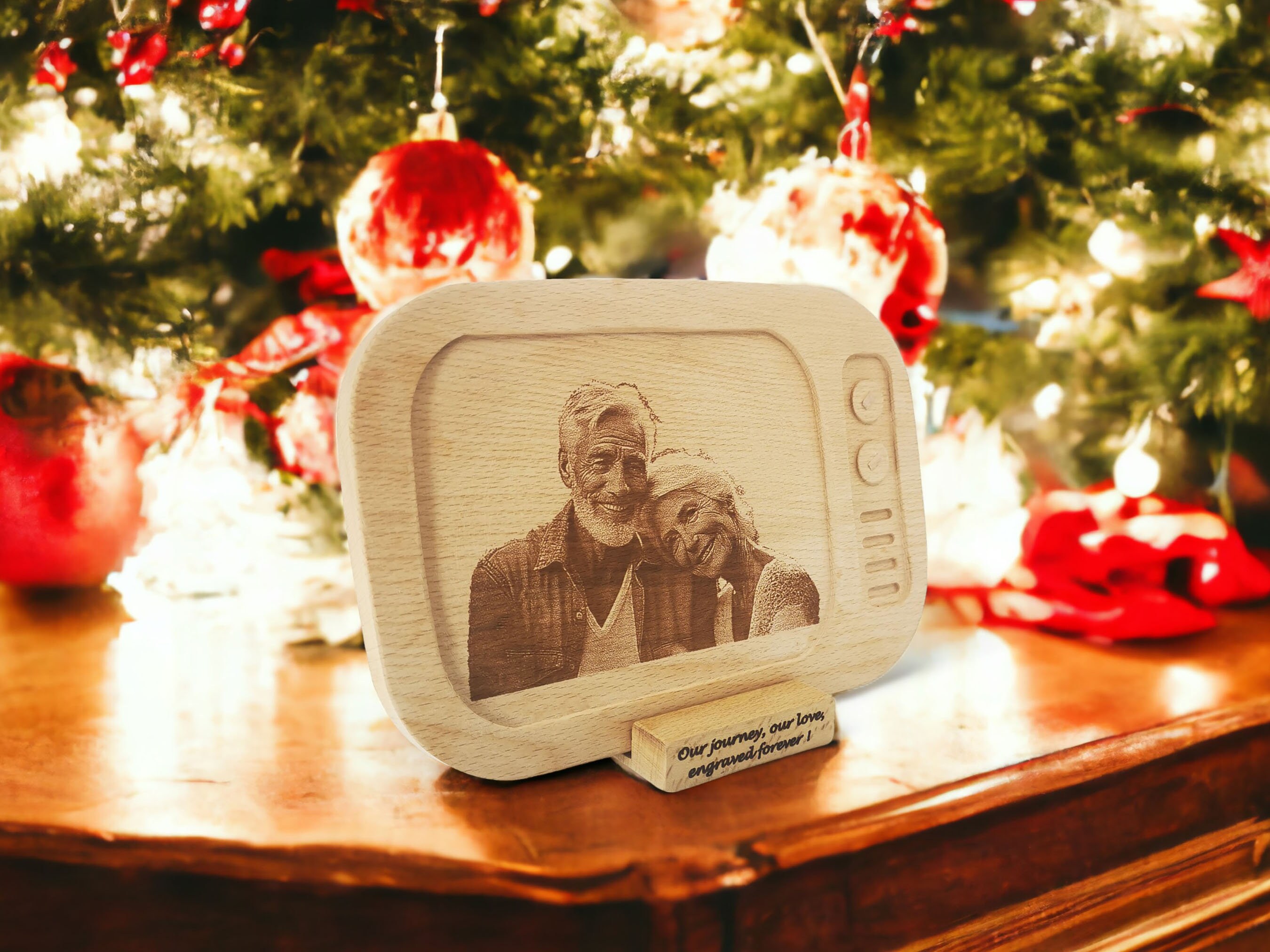 Tv Görünümlü Ahşap Fotoğraf Tuvali 