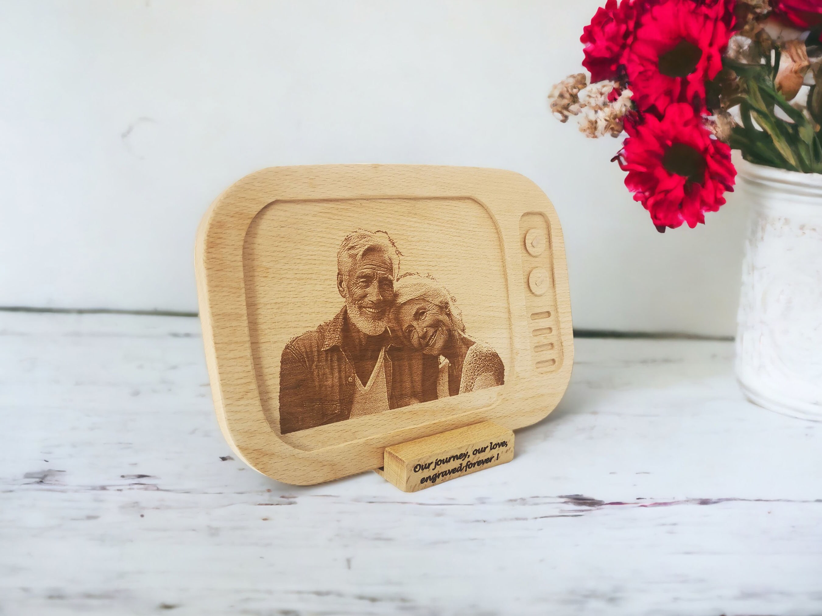 Tv Görünümlü Ahşap Fotoğraf Tuvali 