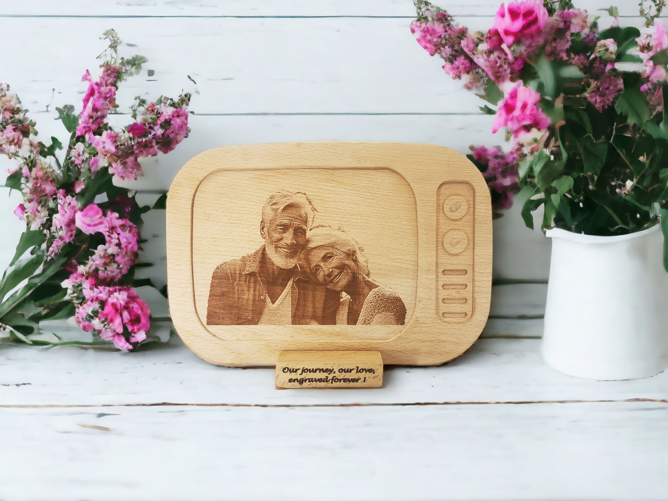 Tv Görünümlü Ahşap Fotoğraf Tuvali 