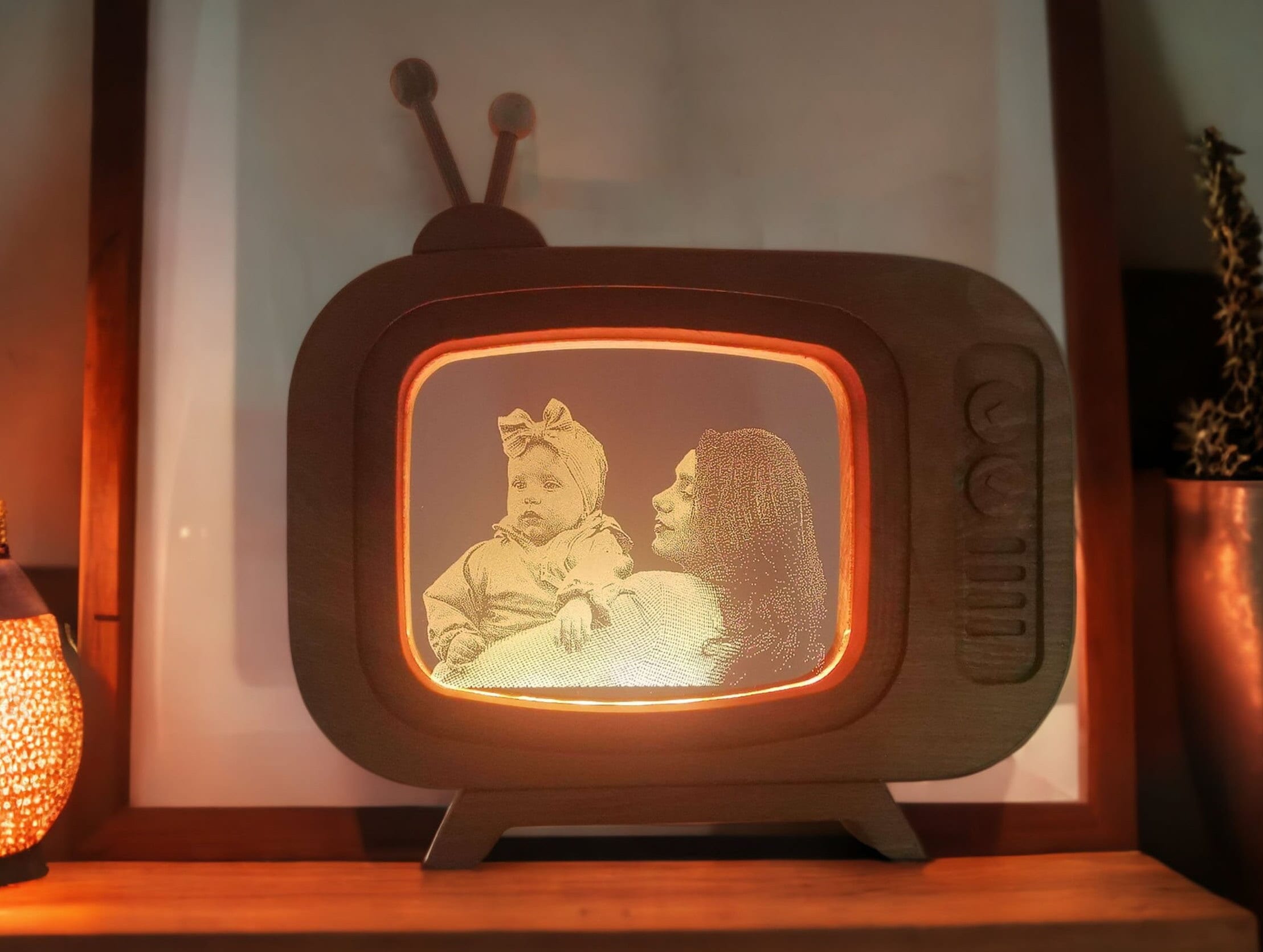 CUSTOMIZABLE PHOTO LAMP 