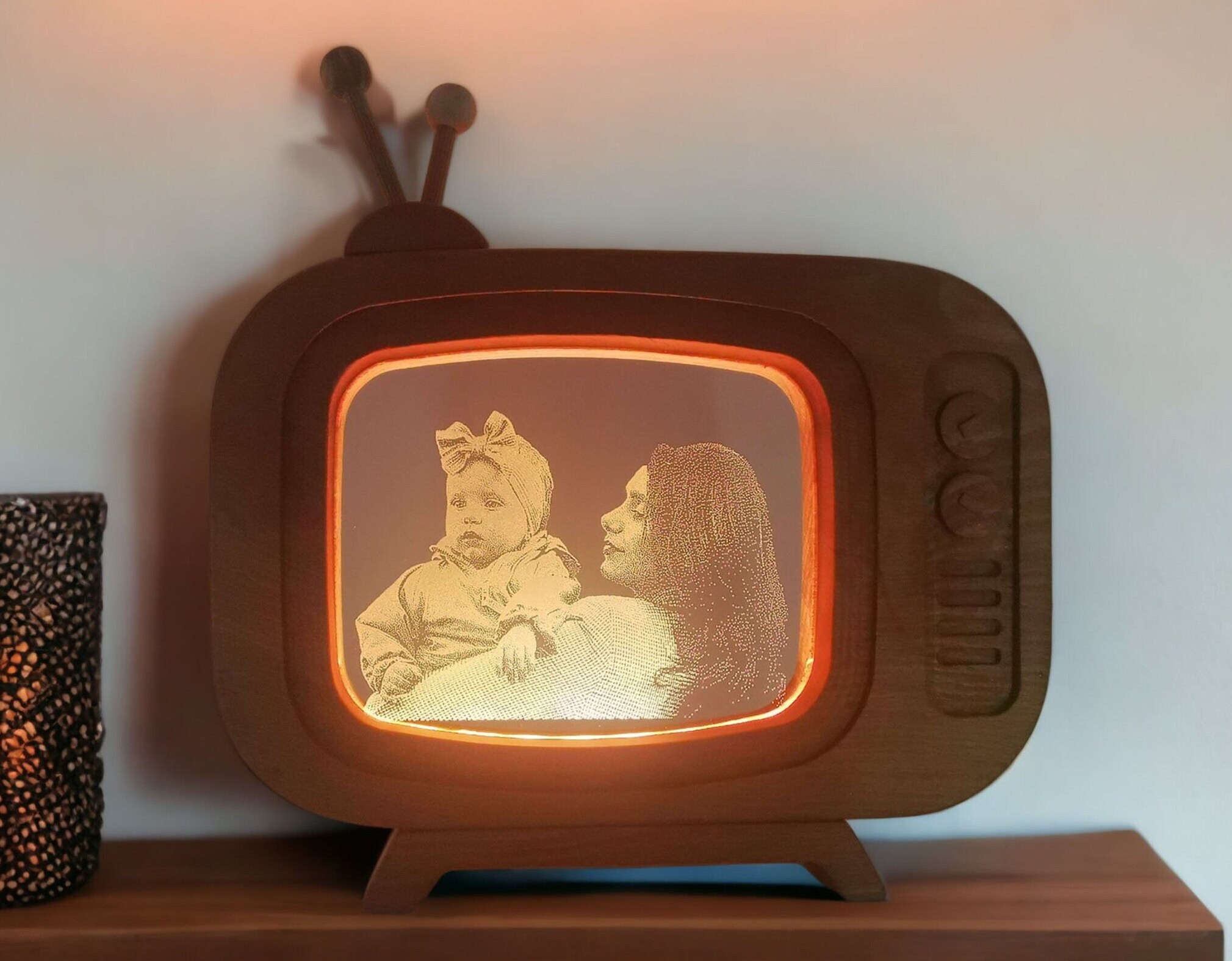 CUSTOMIZABLE PHOTO LAMP 