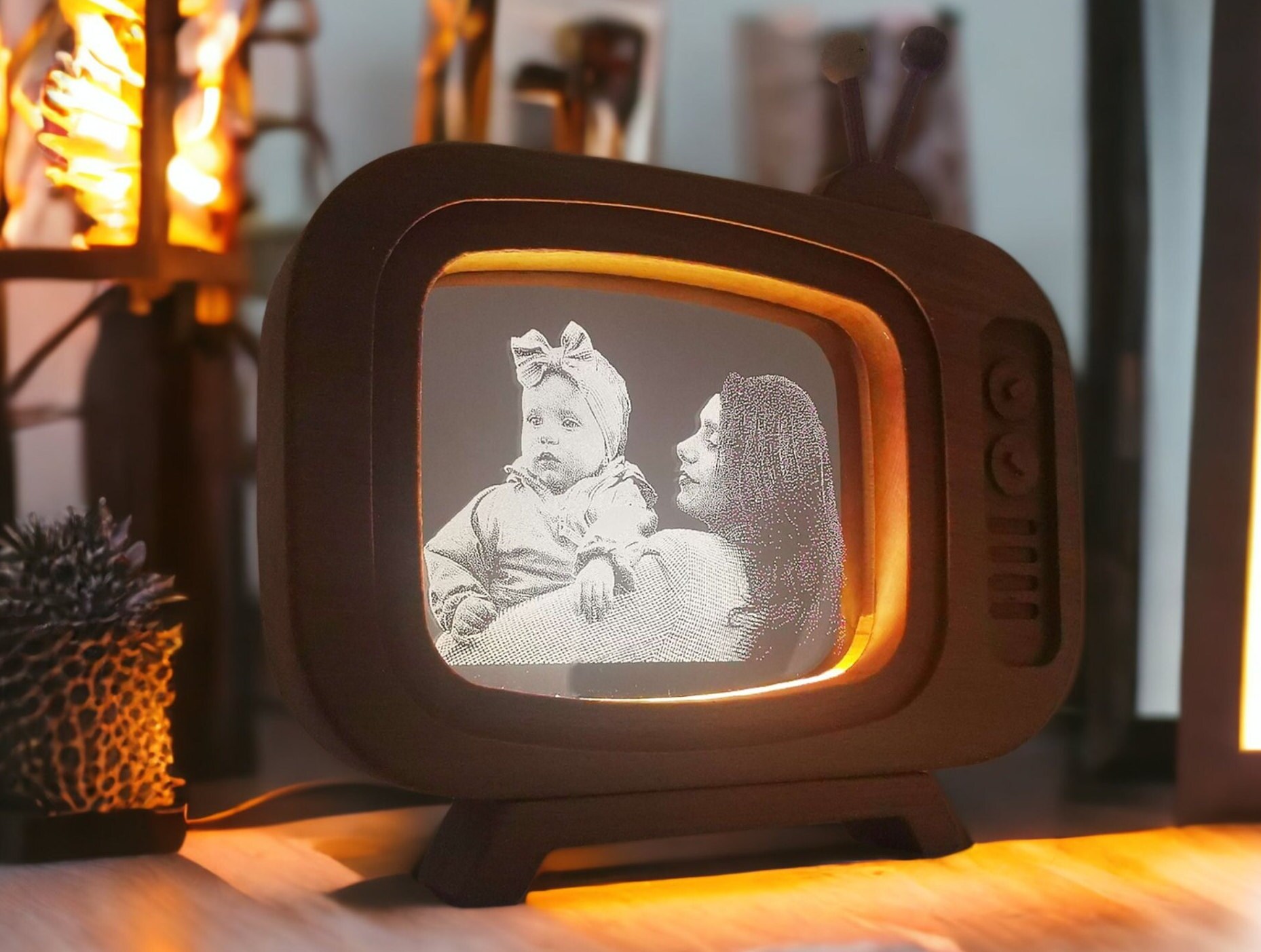 CUSTOMIZABLE PHOTO LAMP 
