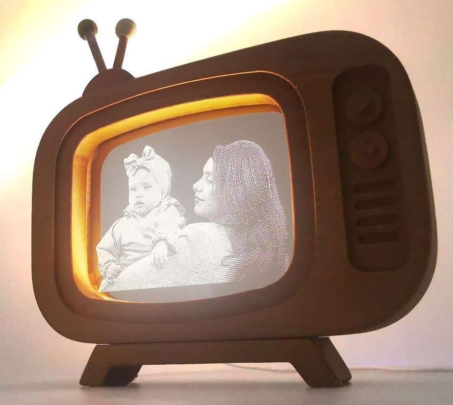 CUSTOMIZABLE PHOTO LAMP 