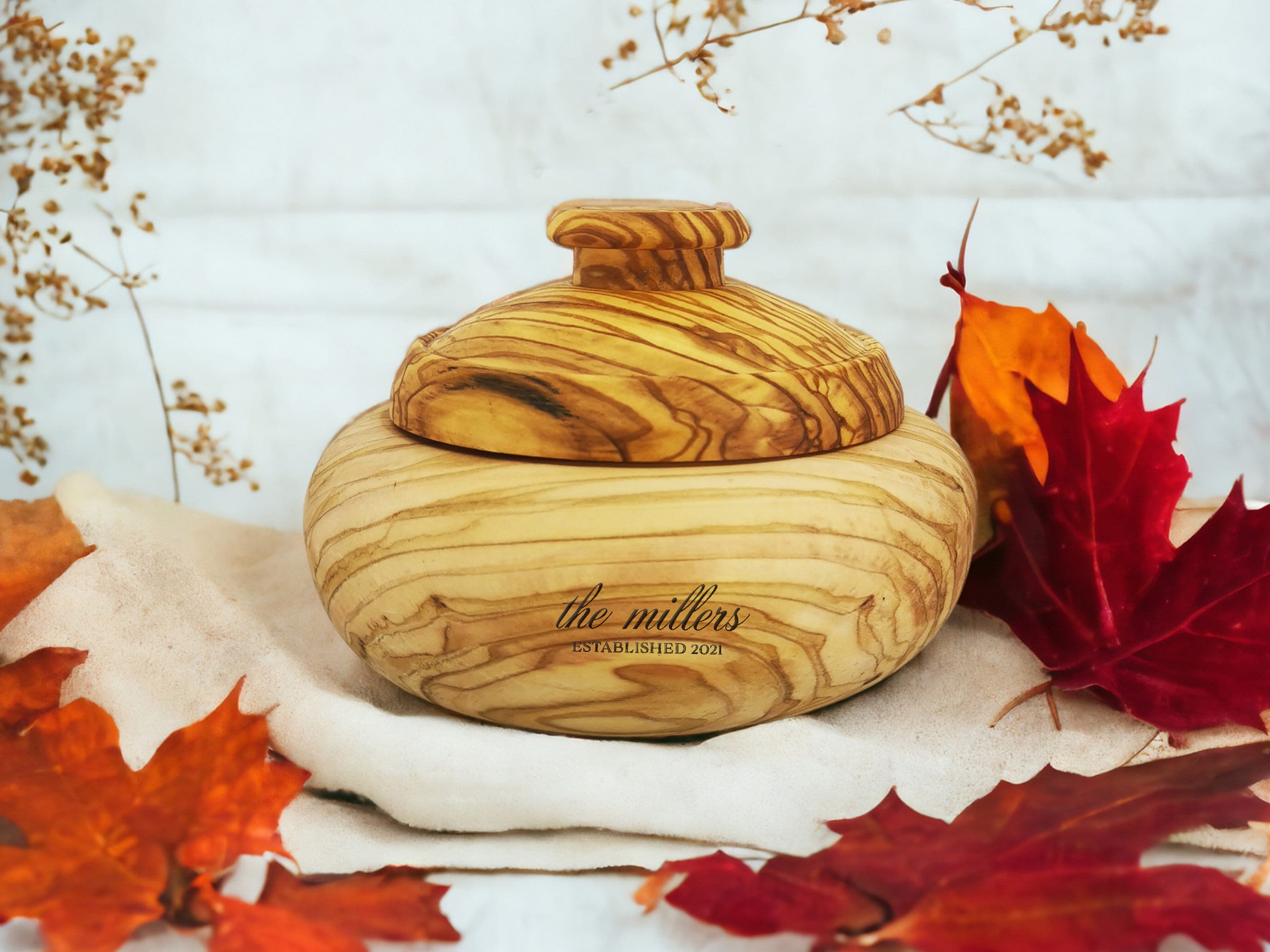 Customizable Hand-Carved Olive Wood Bowl with Lid