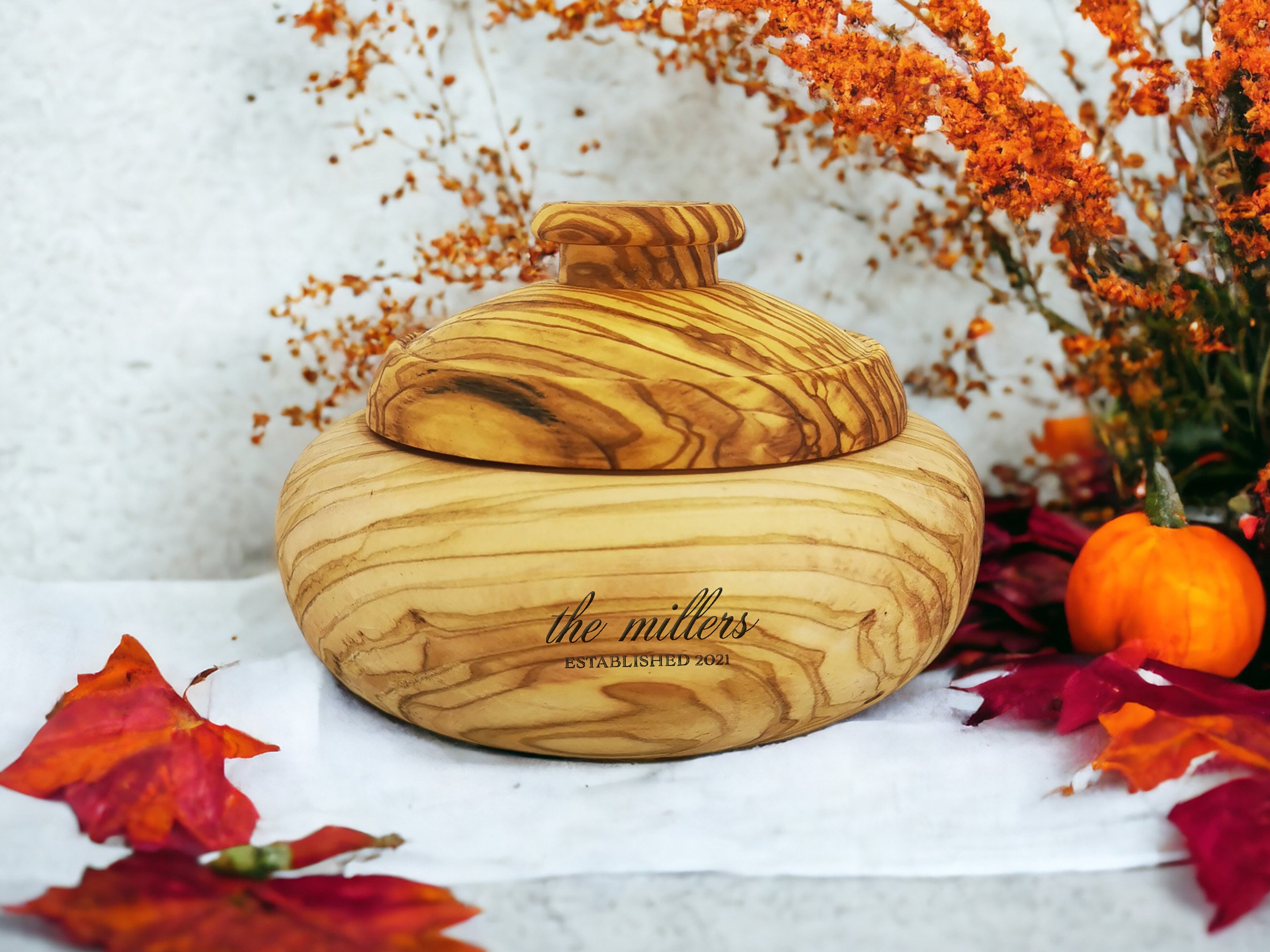Customizable Hand-Carved Olive Wood Bowl with Lid