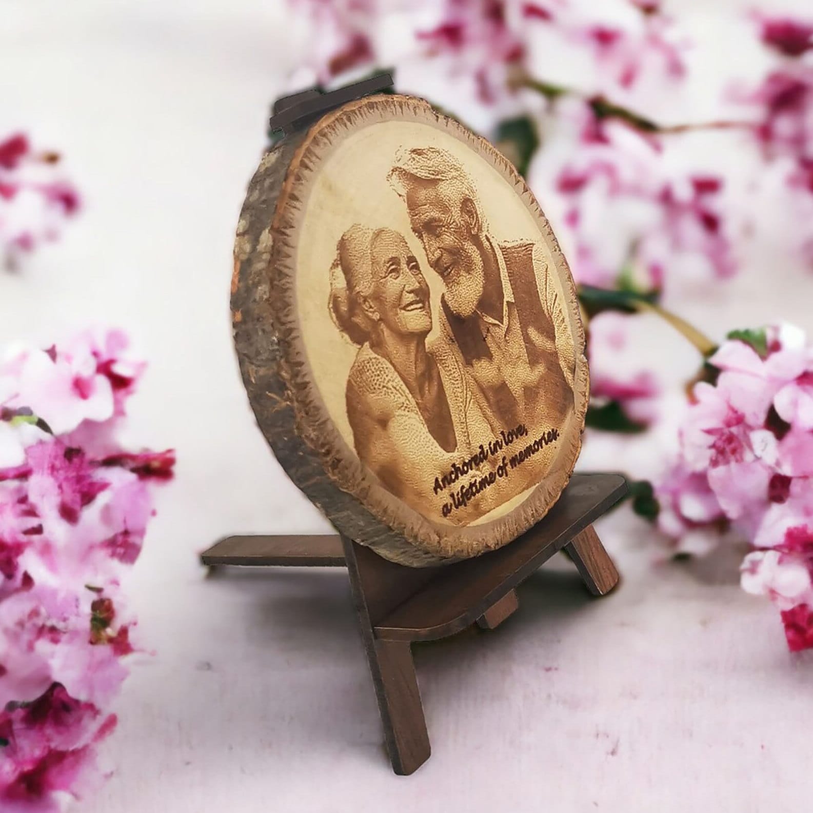 Ahşap Dilim Üzerine Özel Kazınmış Fotoğraf 