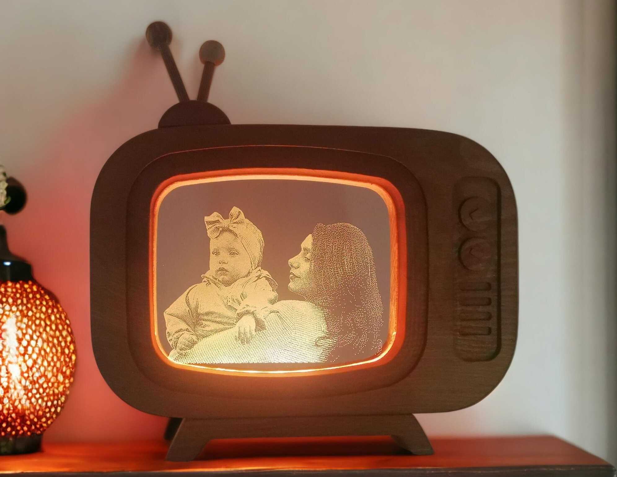 CUSTOMIZABLE PHOTO LAMP 