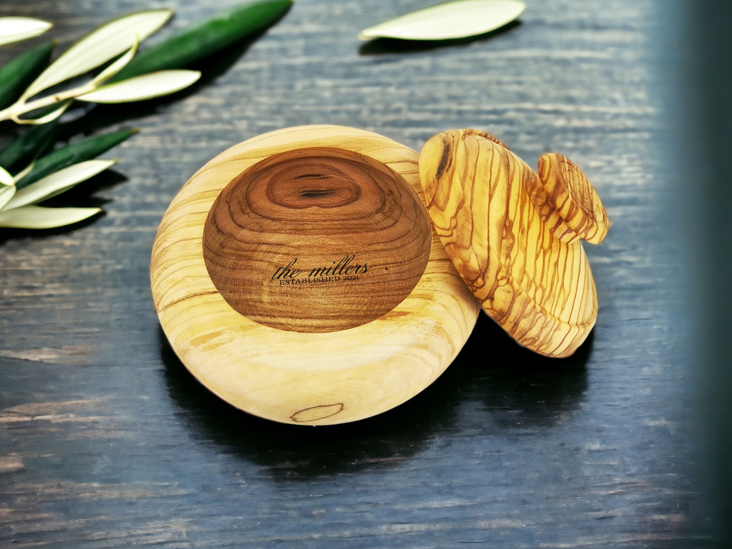 Customizable Hand-Carved Olive Wood Bowl with Lid