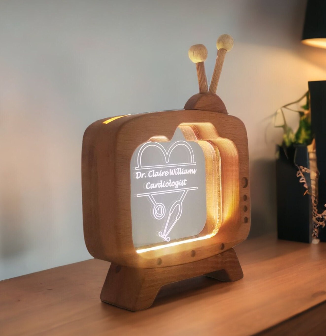 Custom Doctor’s Day Gift - Personalized Doctor Name Plate Table Lamp